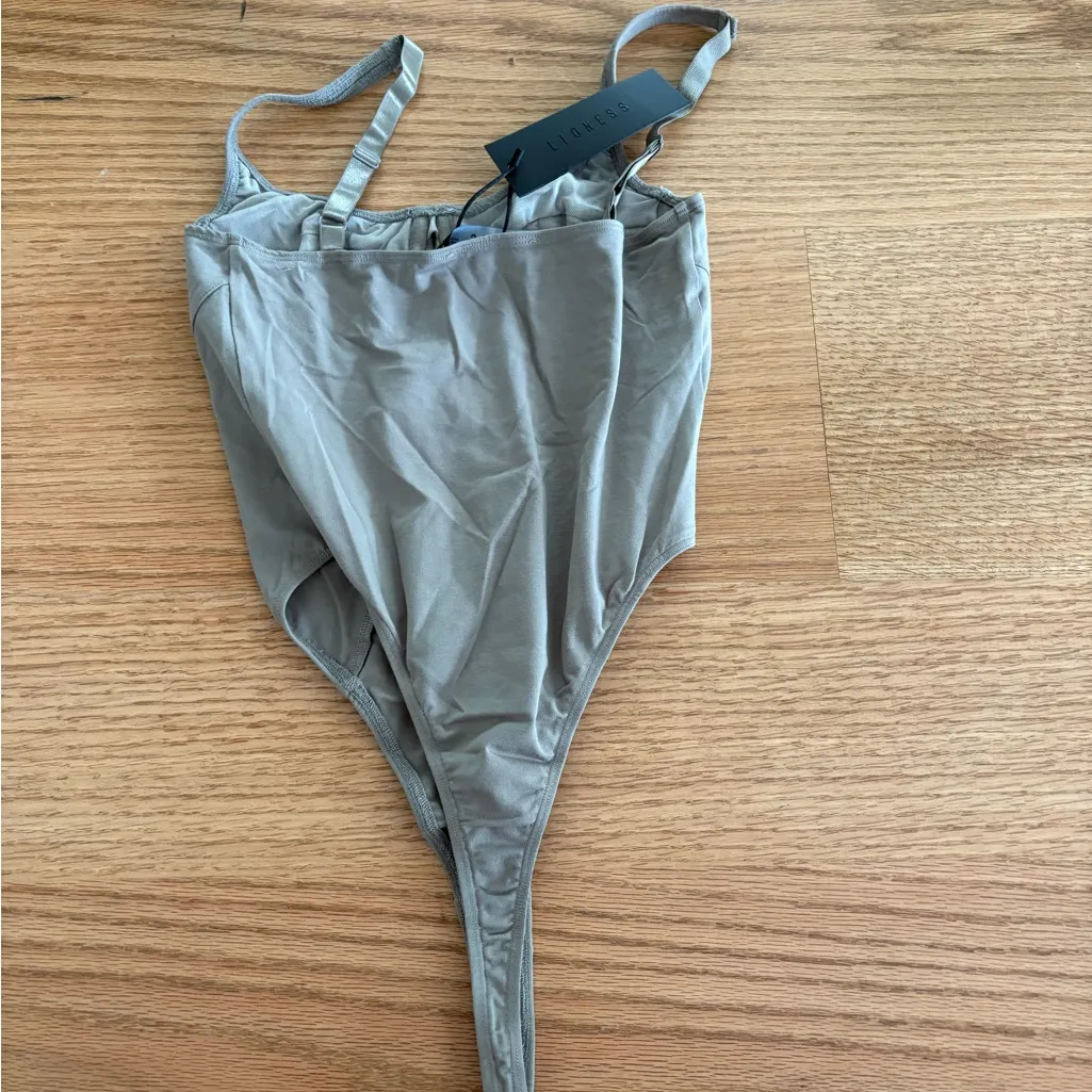 Lioness bodysuit - Image 4