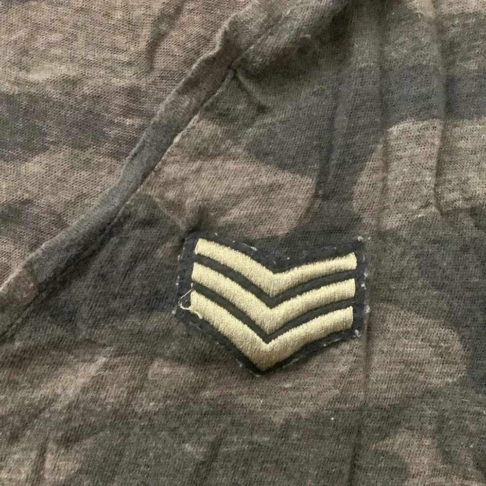 Rails camo vneck shirt - Image 2