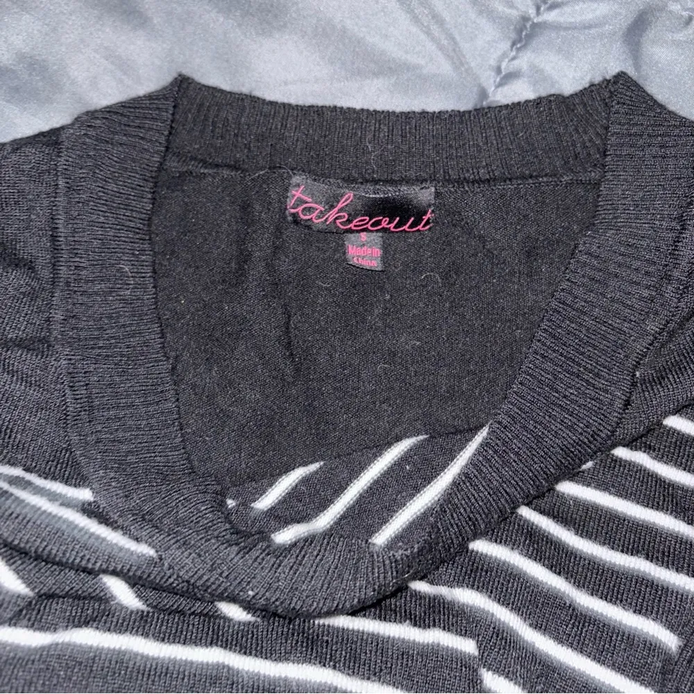 Y2K Black & White Striper Sweater - Image 2