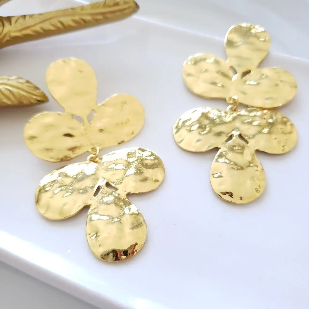 Zara Double Clover Earrings - Image 8