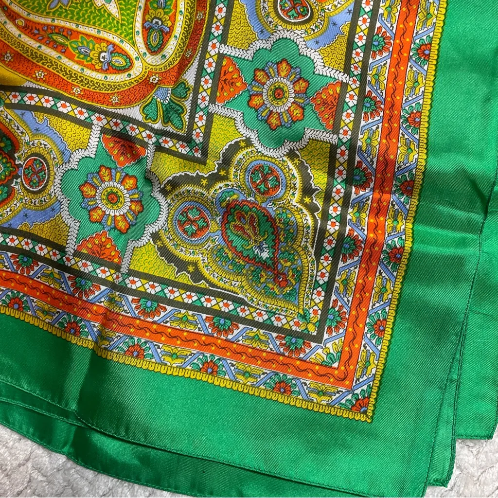 Vintage Liberty of London All Silk Green Yellow Paisley Print 27x27 Retro Scarf - Image 7