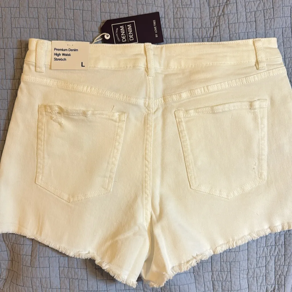 Love Tree Frayed Hem Denim Shorts - NEW - Image 4