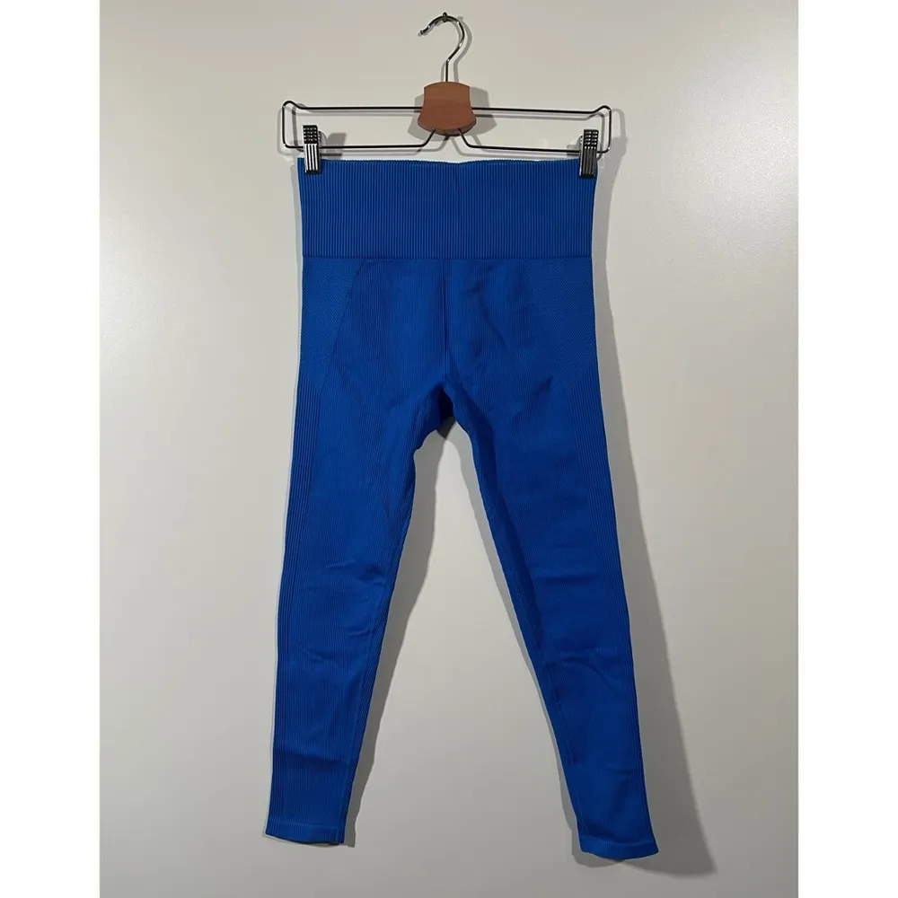 Target Seamless Leggings in Royal Blue Size Small Ribbed Stretch - Image 2