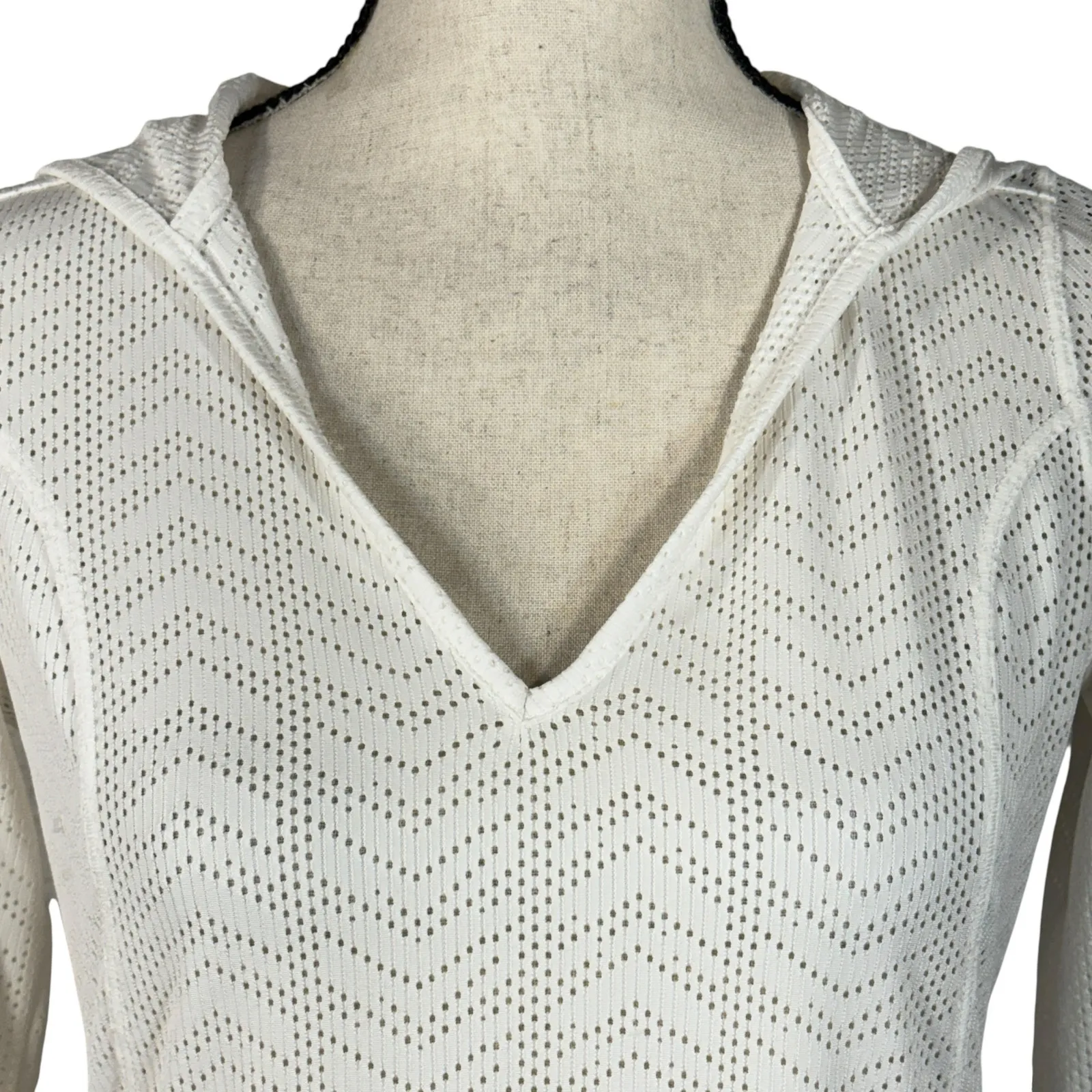 PrAna Medium Angie Hooded Pullover Top Perforated V-Neck Stretch Pocket Hi-Low - Image 2