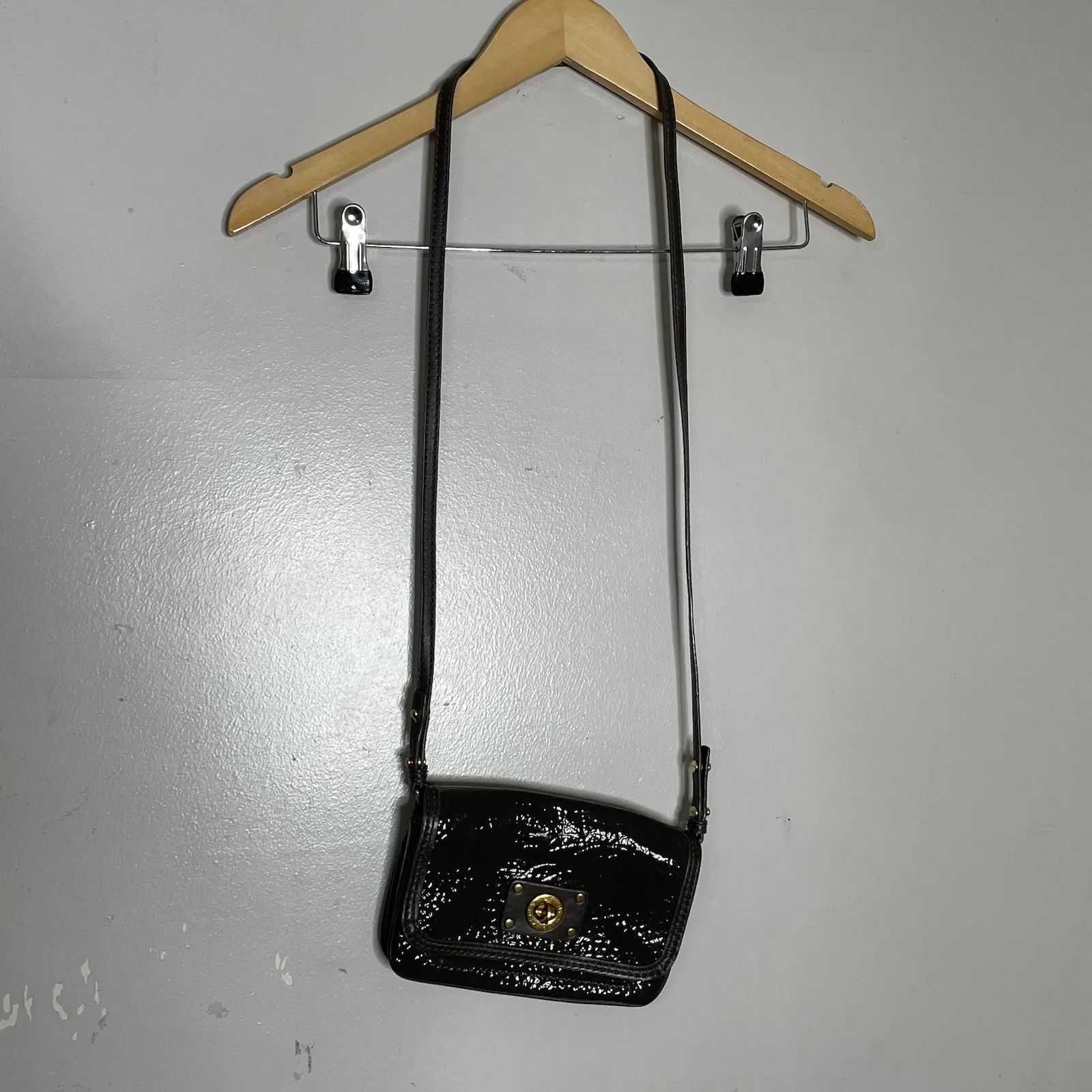 Marc By Marc Jacobs Women's Brown Crossbody Turn lock patent Leather Bag - Image 2