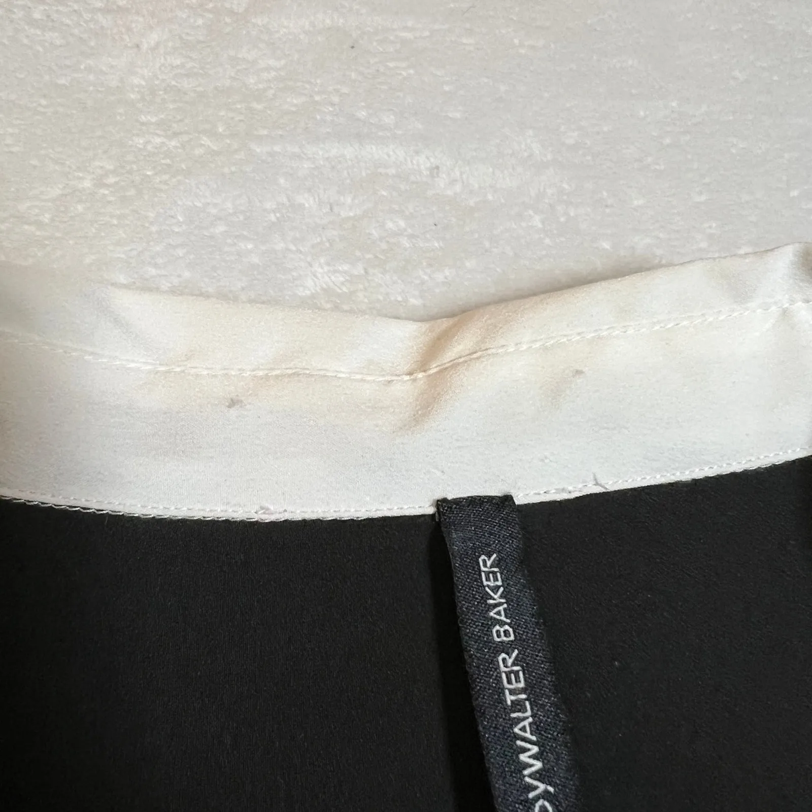 W118 by Walter Baker V-Neck Color Block Blouson Top Size S Minimalist Casual - Image 9