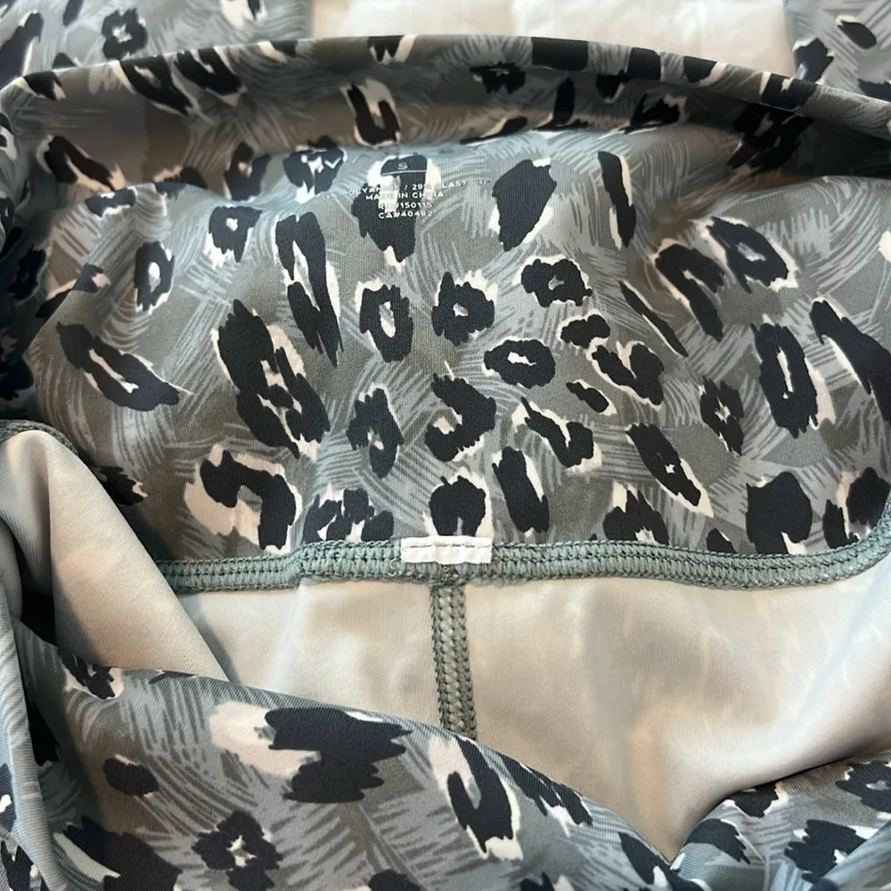 Leopard Cheetah Print Leggings Small Gray Green Black White Animal Print - Image 10