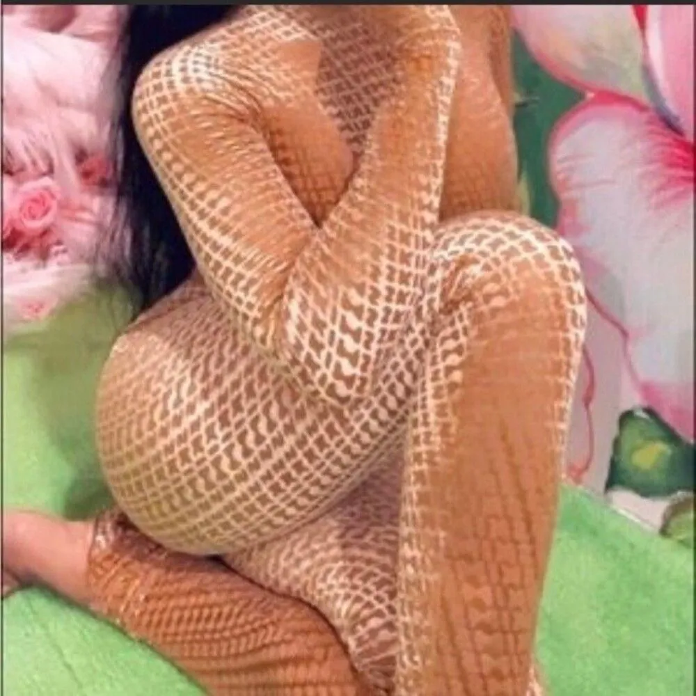 Skims velvet womens catsuit new size Small - Image 6