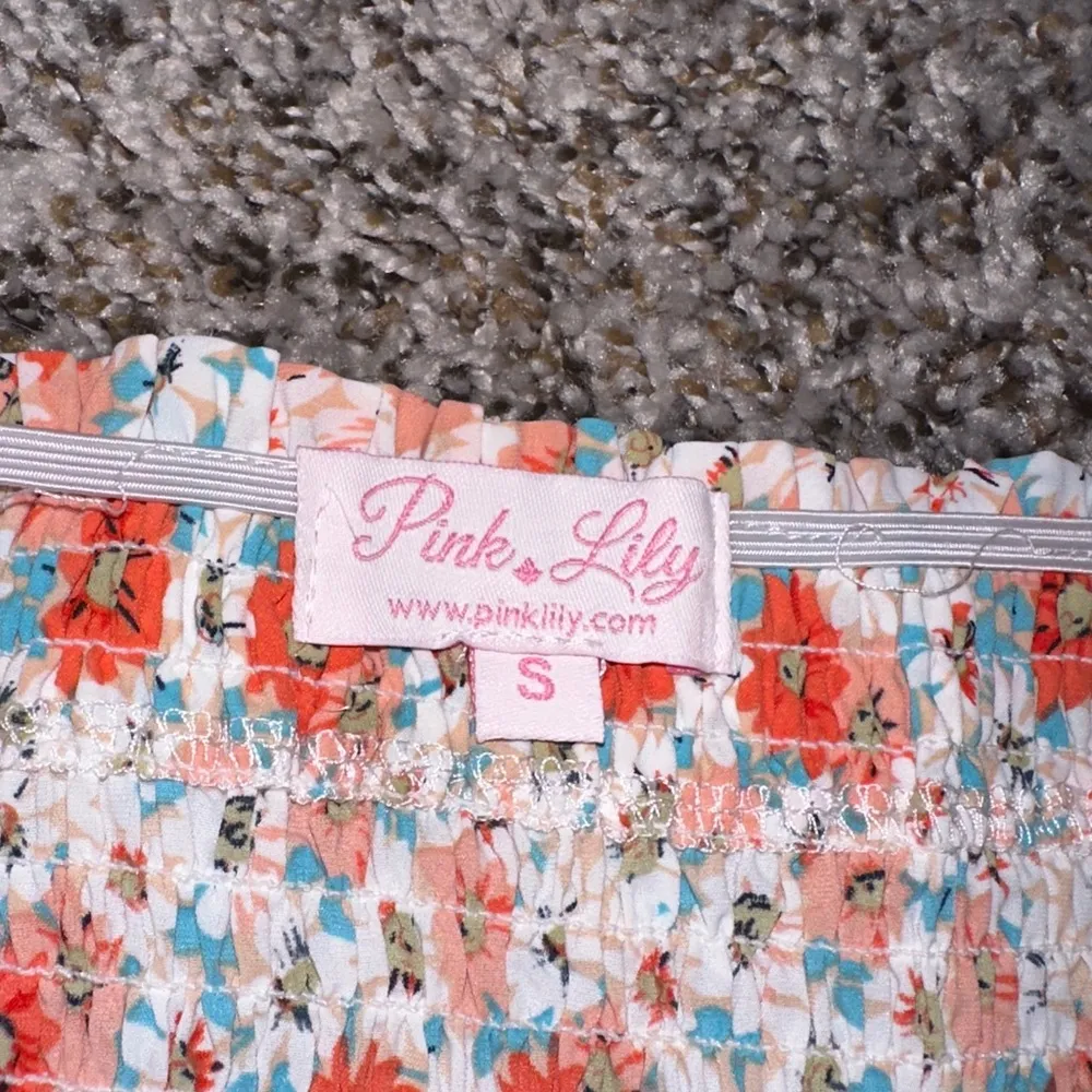 Pink Lily Boutique Women’s Floral Blouse Puff Sleeves Top - Image 2