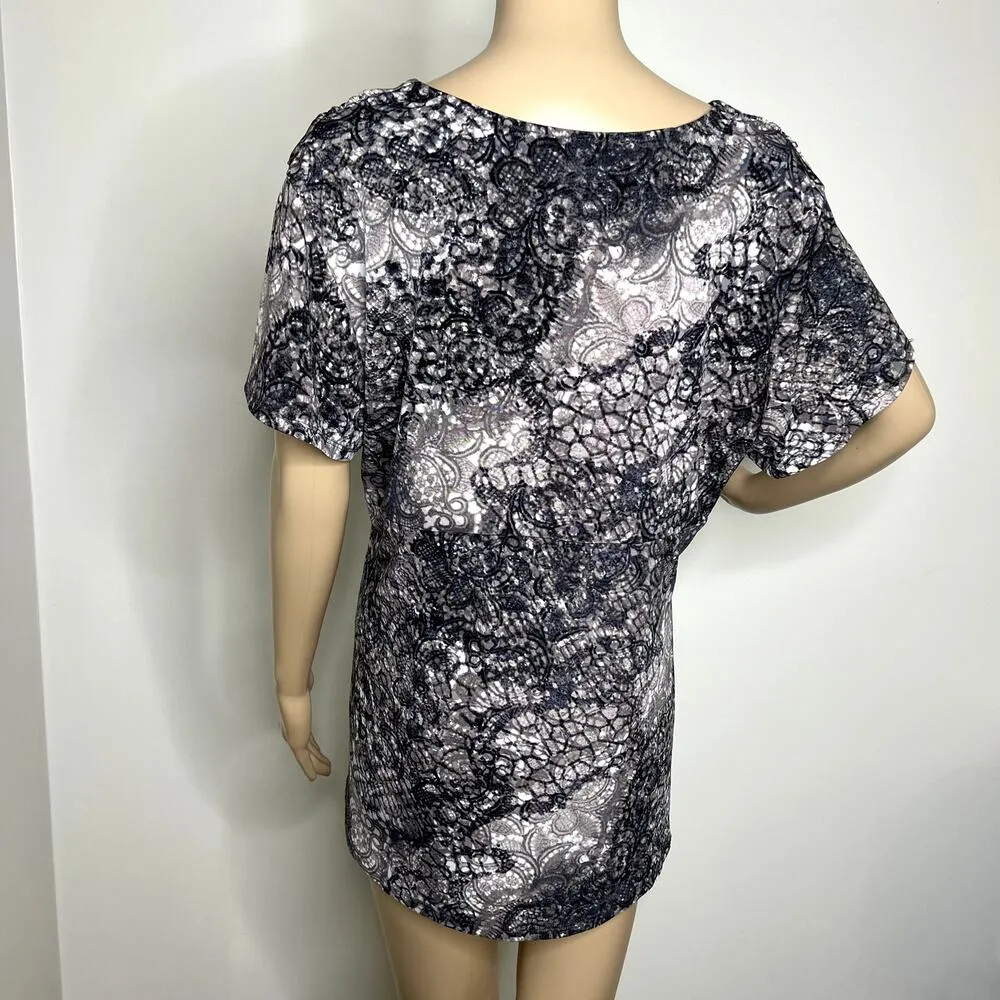 Daisy Fuentes Patterned Short Sleeve Knot Top - Image 3