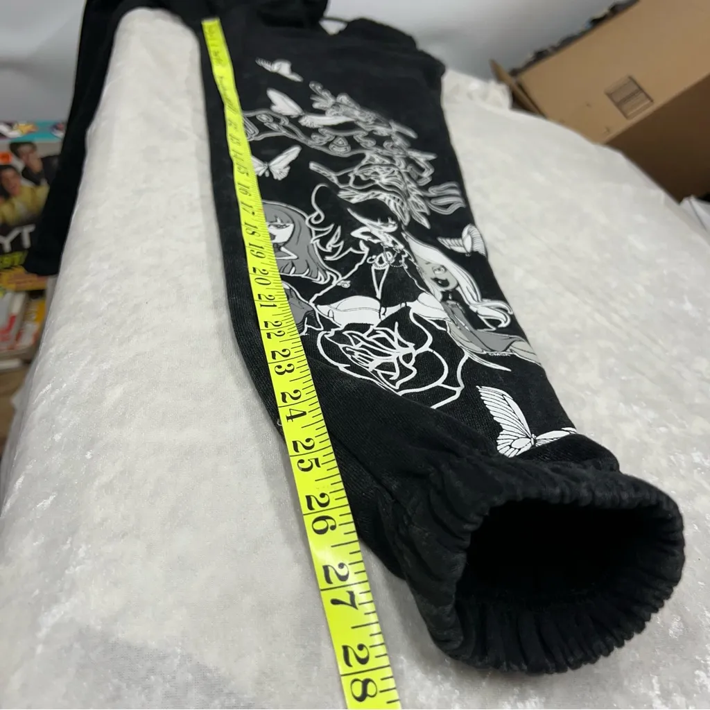 Bratz xs Black Graphic Joggers w/pockets sweatpants acid wash pattern - Image 7