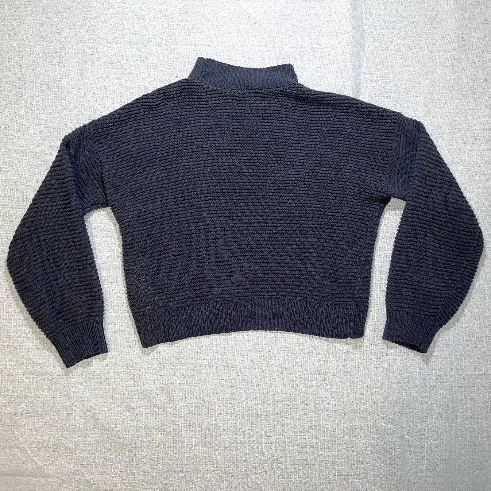 Hollister Co. | Gray Cropped Chunky Knit Sweater | Small - Image 2