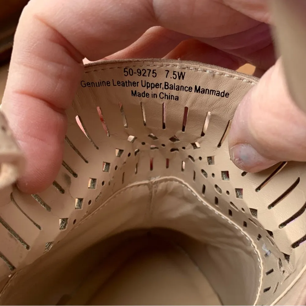 Dolce Vita Mule Tan Suede Sandals 7.5 Wide Size undefined - Image 3