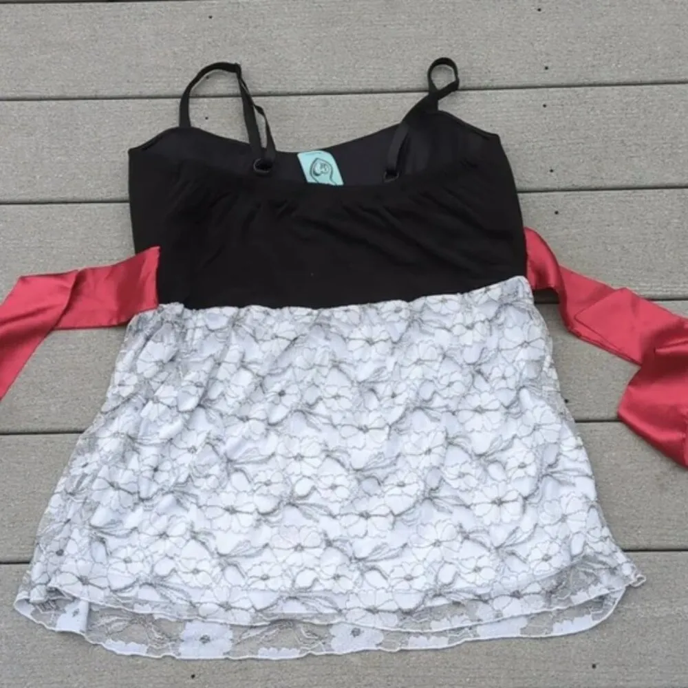 NWT Torrid Emma Baby Doll Lace Top with Red Ribbon Size 2 - Image 13