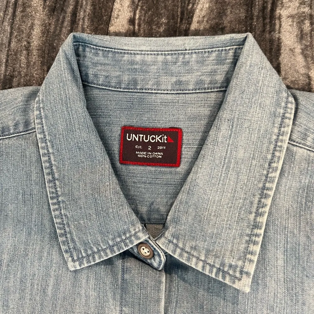 UNTUCKit Light Blue Chambray Shirt Size 2 - Image 2