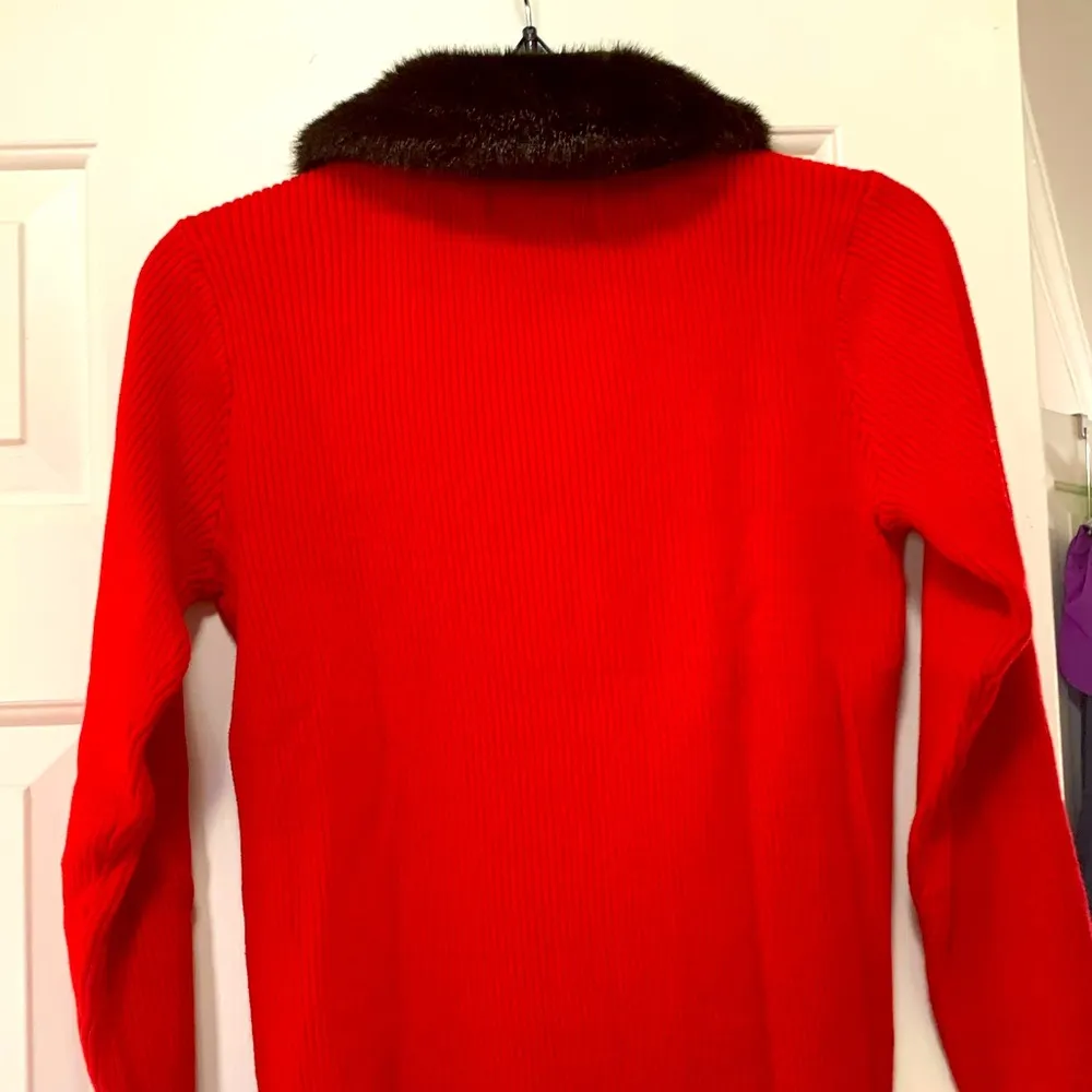 Red Sweater With Black Faux Fur - Image 4