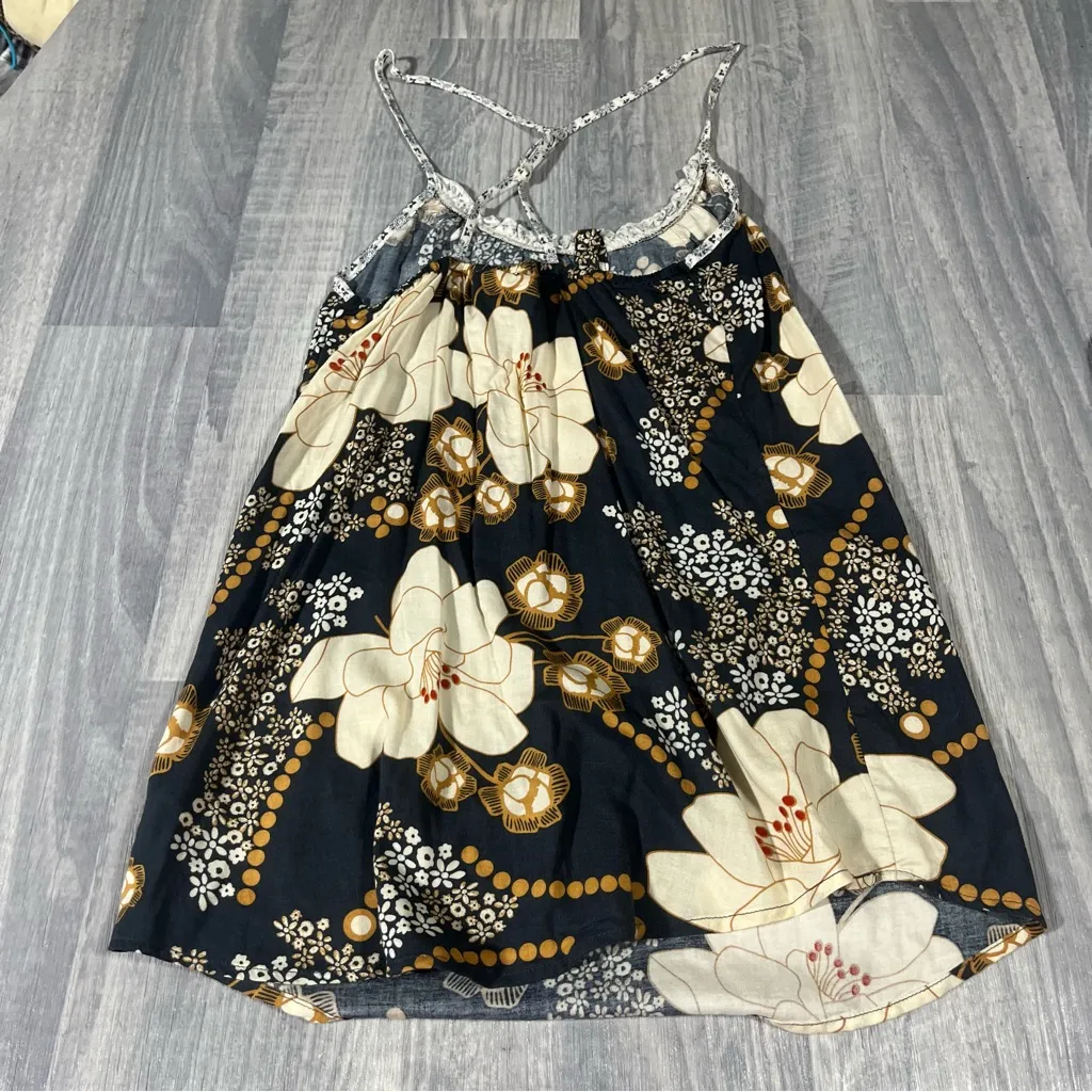 DayTrip Navy and Cream Floral Tank Top; small women’s - Image 6