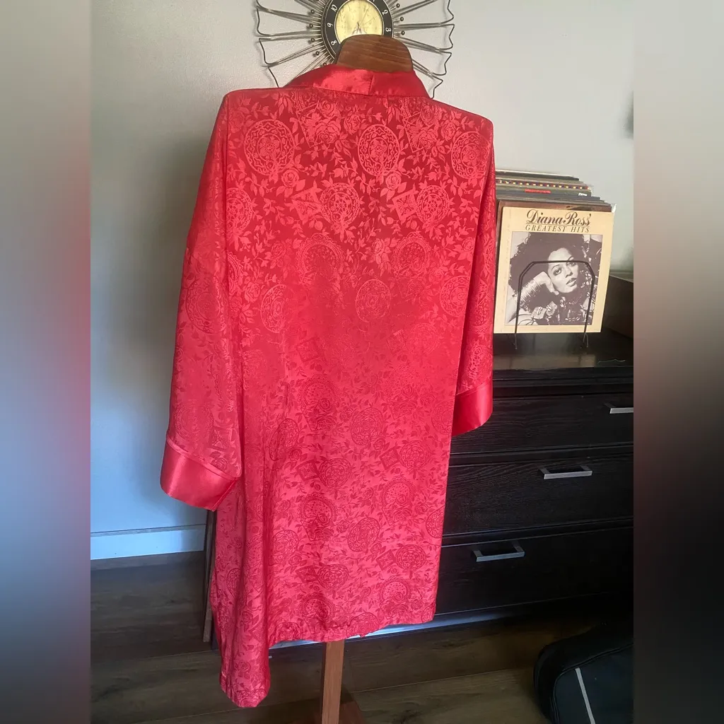 Victoria’s‎ Secret Gold Label Robe - Image 3