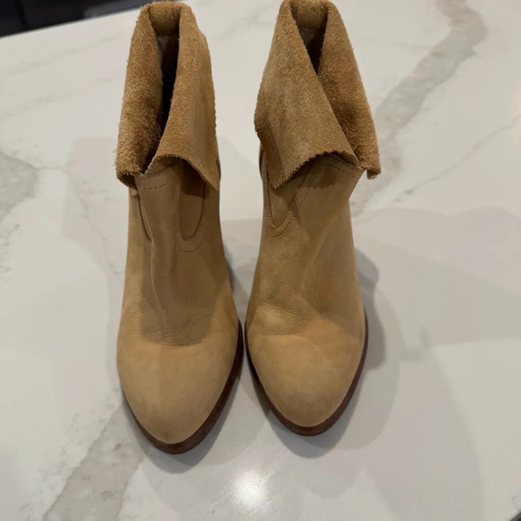UGG Thames Nubuck Suede Leather Fold Down Heeled Ankle Booties Womens 7 WetSand - Image 3