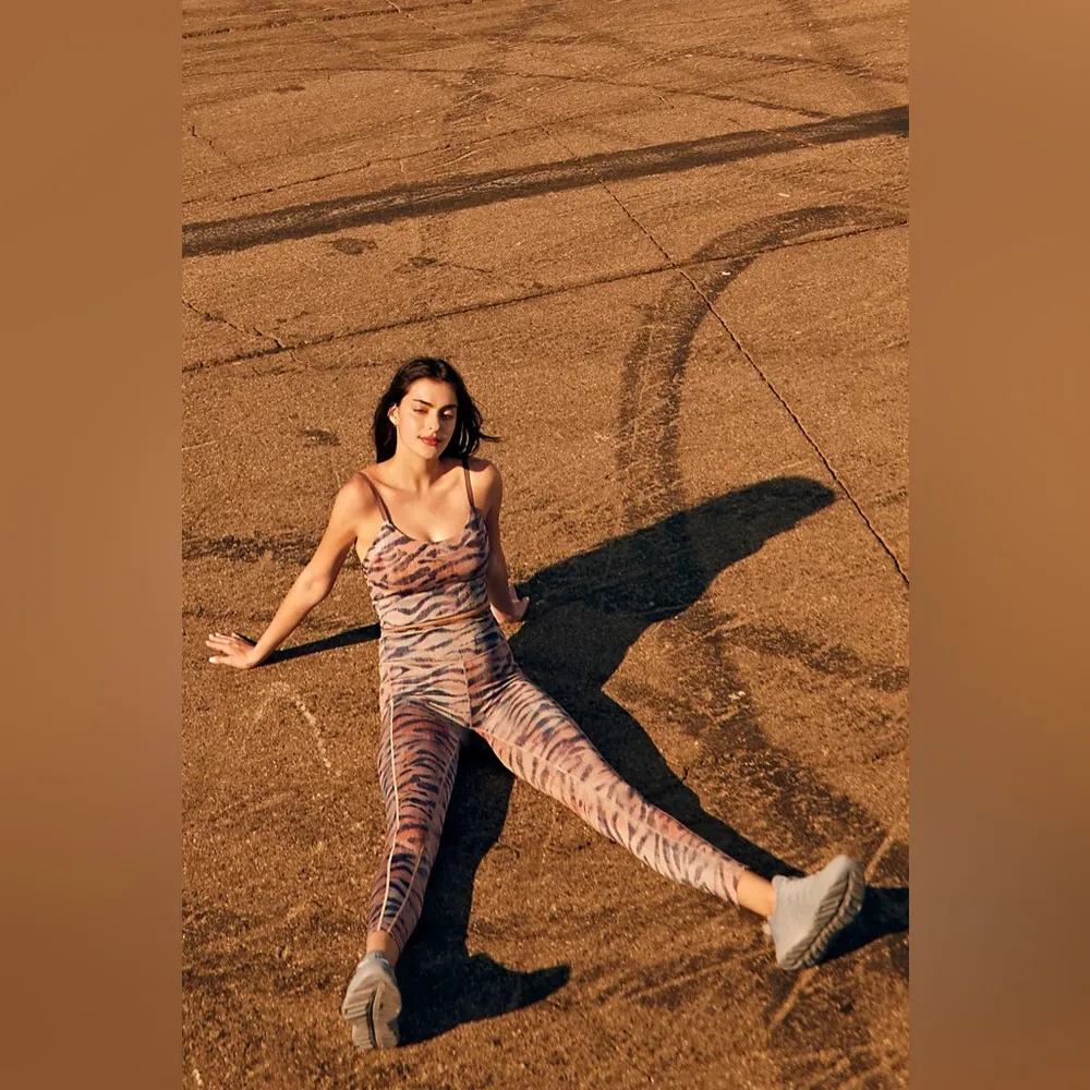 NWT Free People Movement High-Rise 7/8 Beat The Heat Reversible Printed Leggings - Image 5