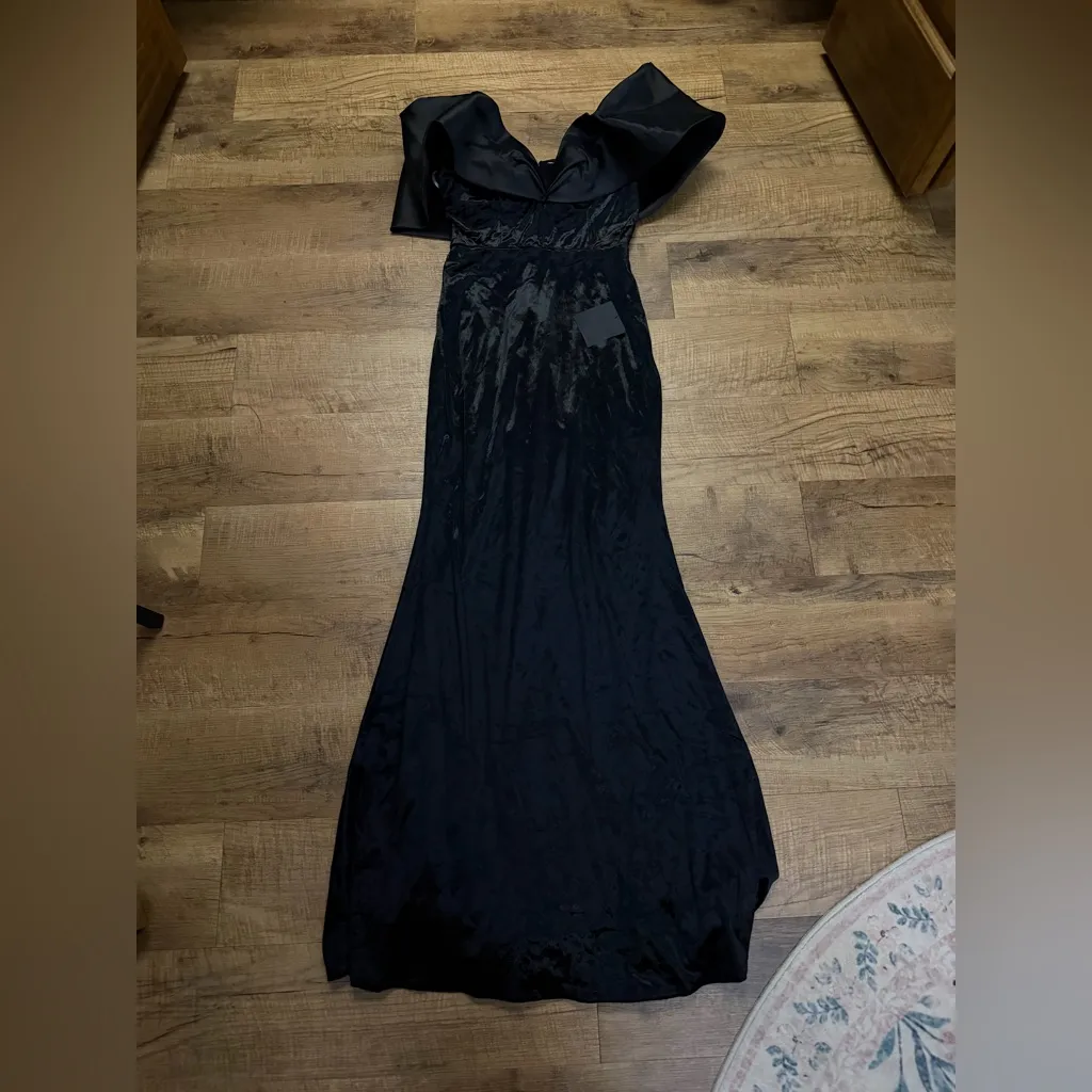 Lulus Coveted Luxury Black Velvet Off-the-Shoulder Maxi
Dress - Image 5
