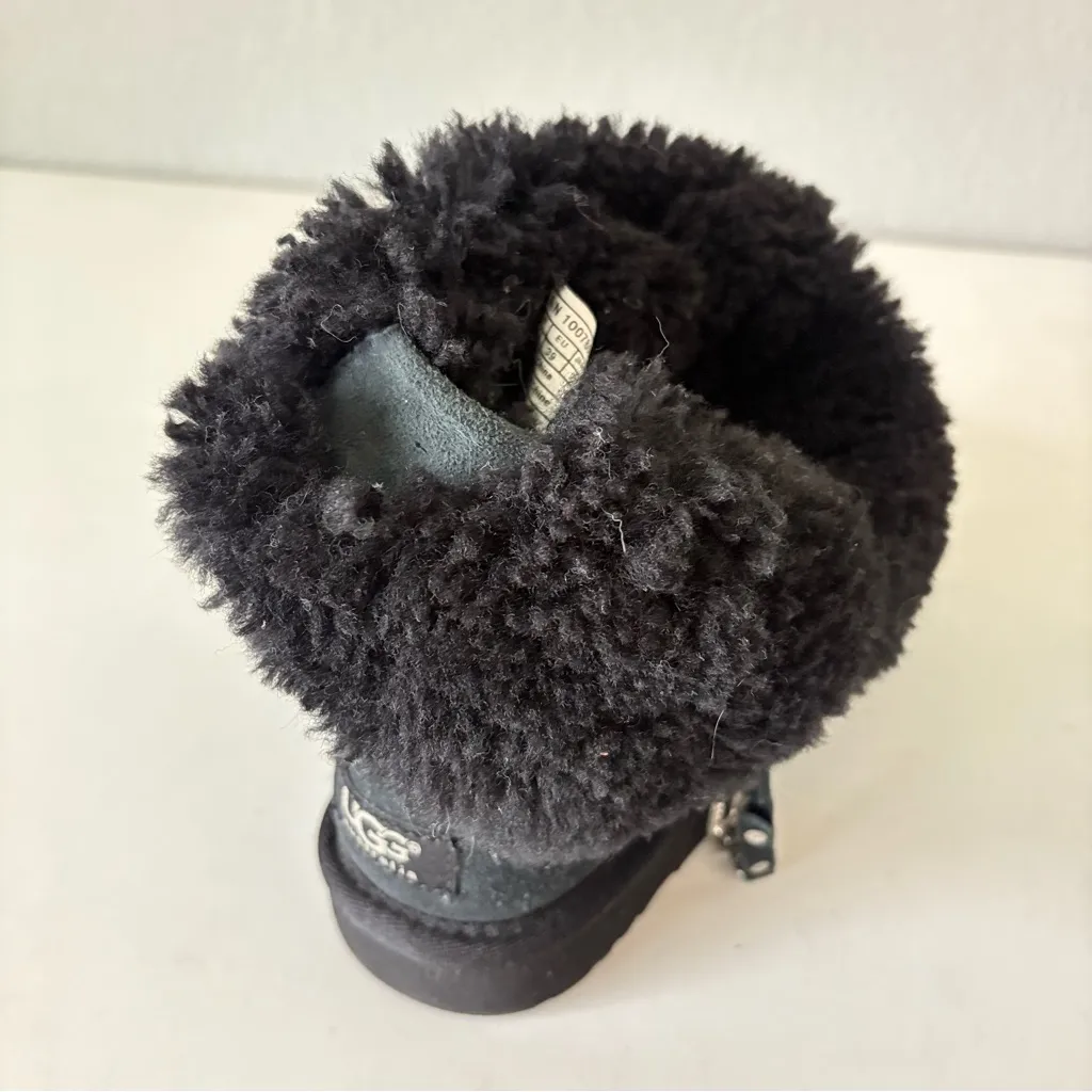 UGG  Woman’s Ankle Boots Black Dark Gray Size 8 - Image 4