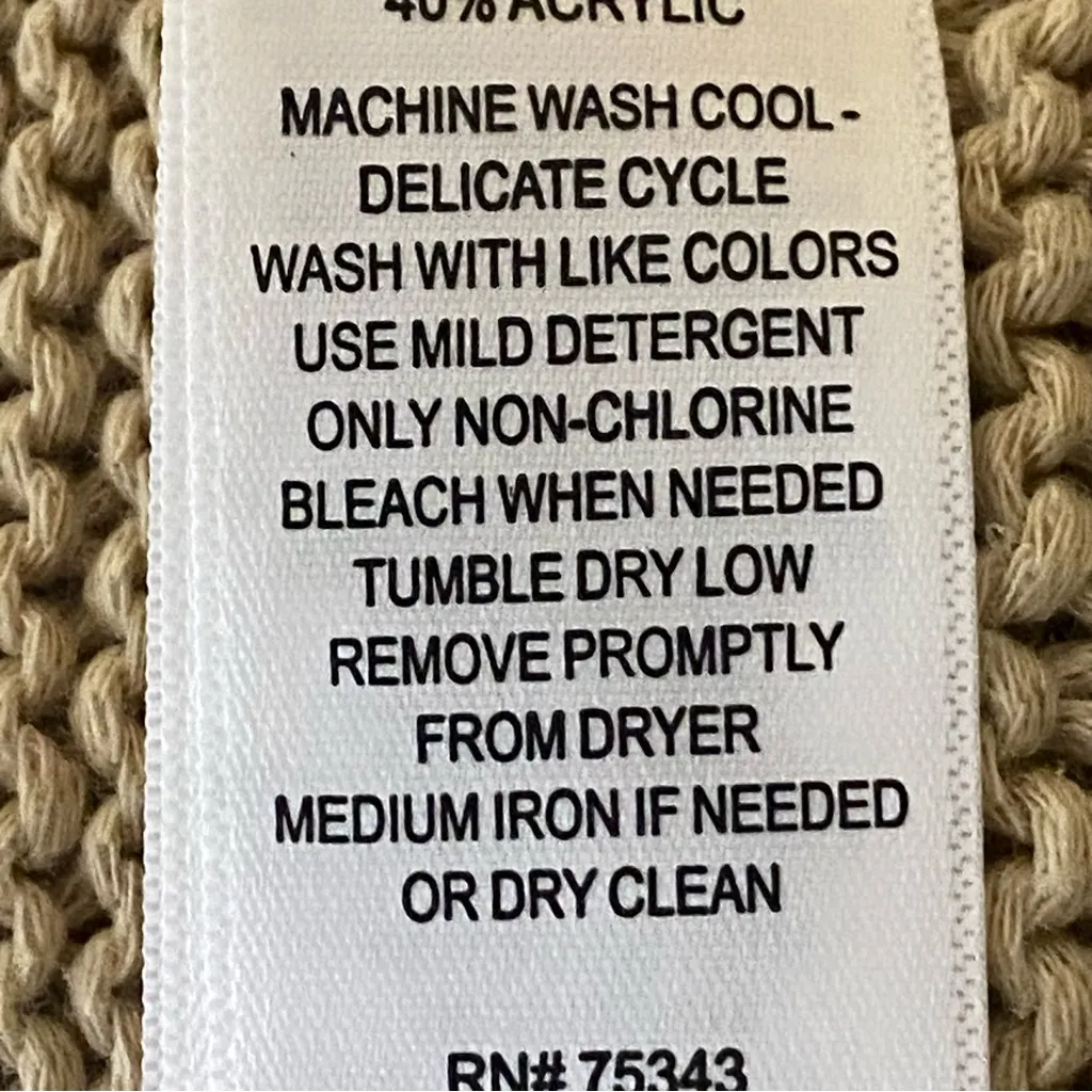 ARTISAN NY butter cream crew neck knit Sweater with fringe at the hem Small - Image 13