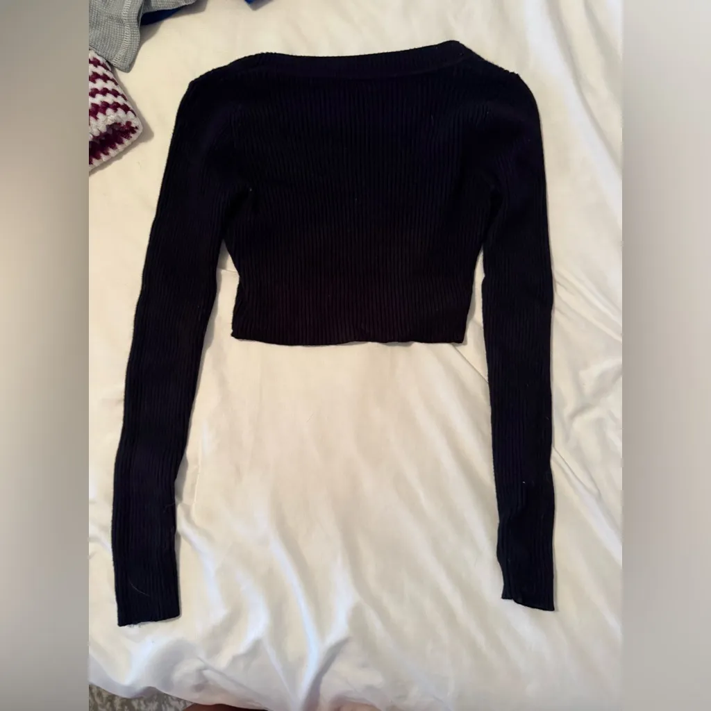 Black Ribbed Long Sleeve Crop Top - Image 2