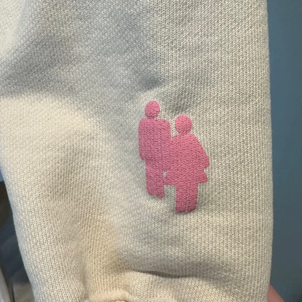 Homme Femme World Famous Yacht Club cream pullover hoodie size small unisex Pink - Image 9