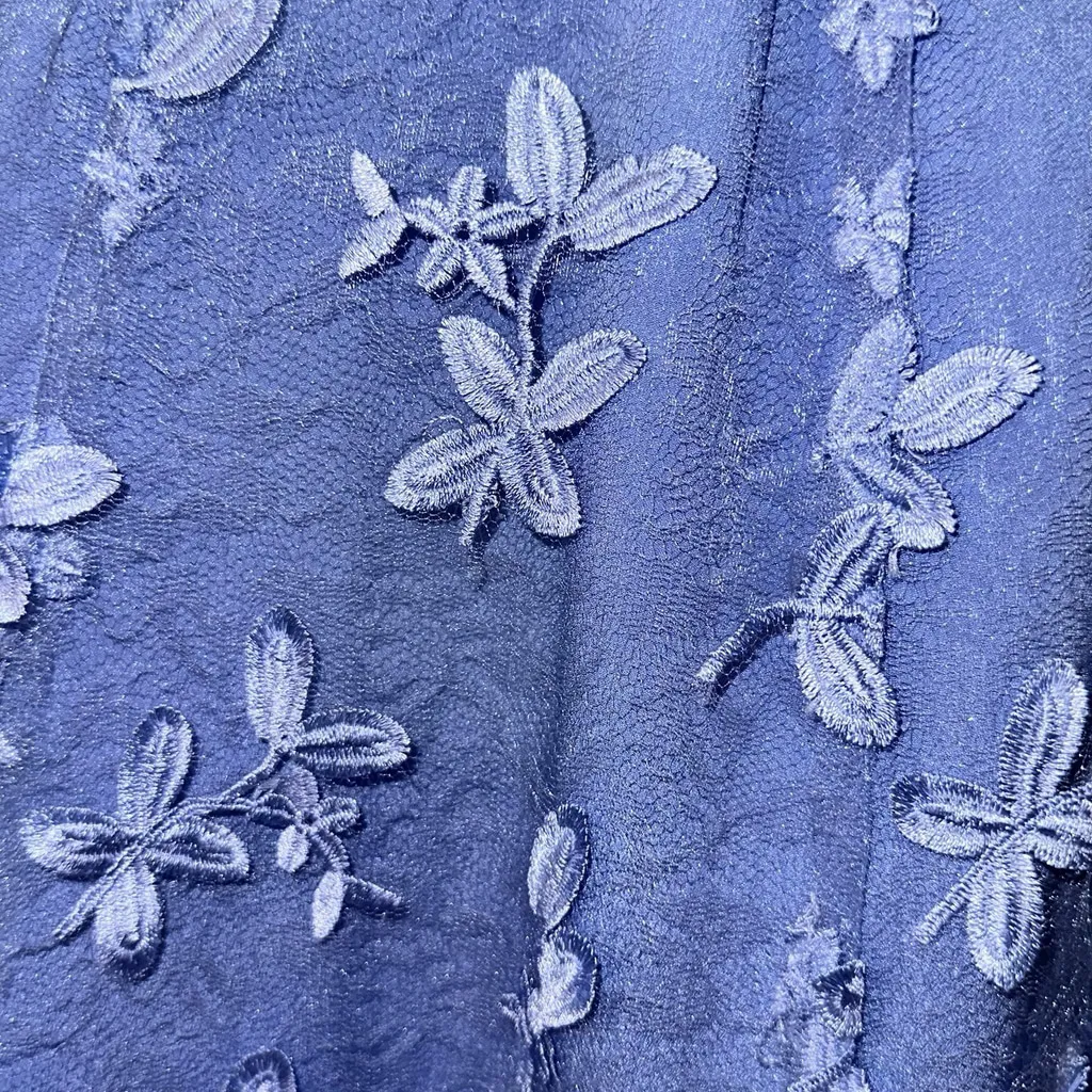 Dress The Population Darleen V-Neck Embroidered Mesh Midi Dress Sky Blue Large - Image 7