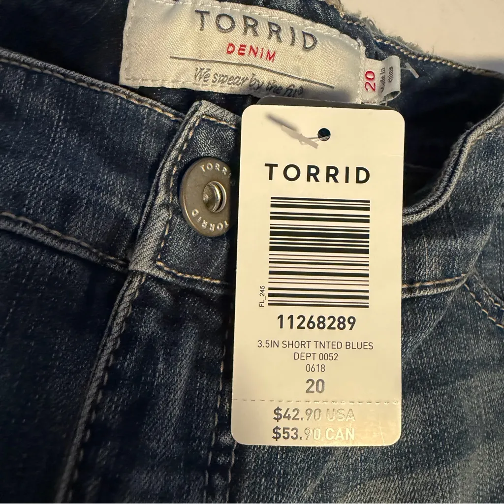 Torrid vintage stretch 3.5in medium wash denim jean shorts fray hem plus sz 20 - Image 5