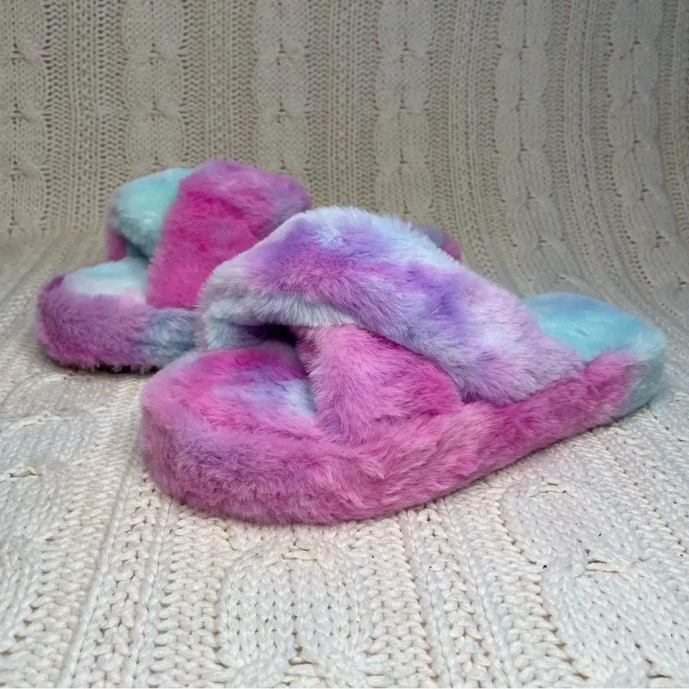 Mengyi Faux Fur Cross Fluffy Memory Foam Plush Slippers Size 6 - Image 2