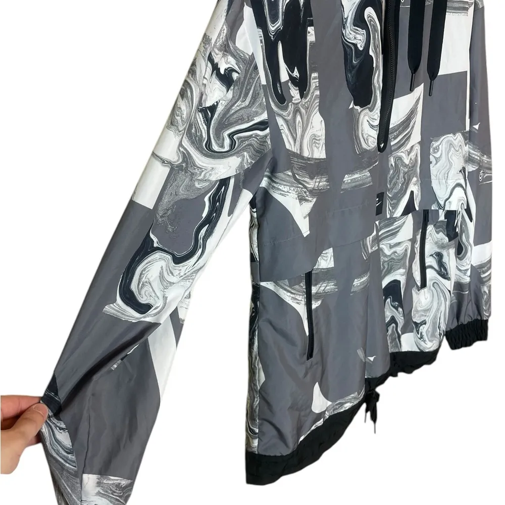 NIKE Women’s Size Small Windbreaker Jacket Sportswear Marble All Over Print - Image 6