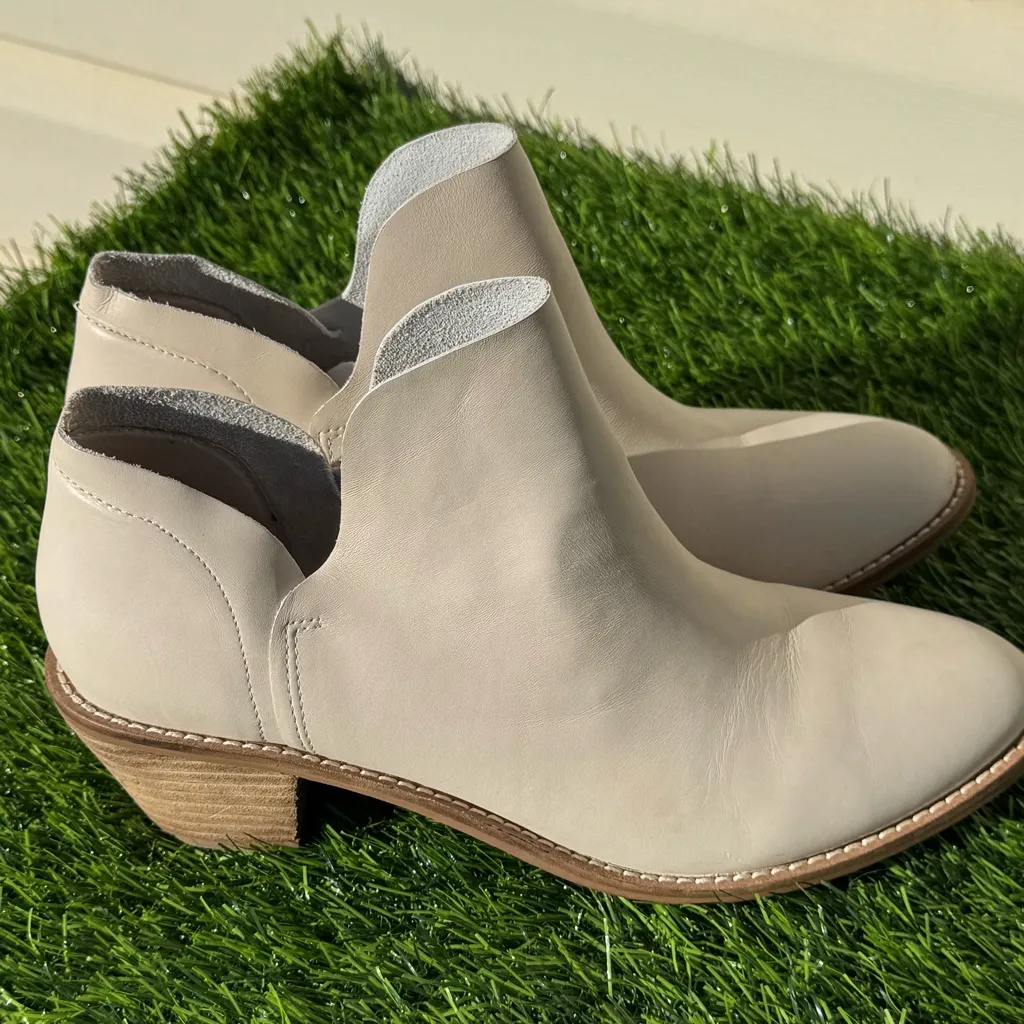 Kelsi Dagger Brooklyn Women's Ankle Boots Size 9 - Image 3