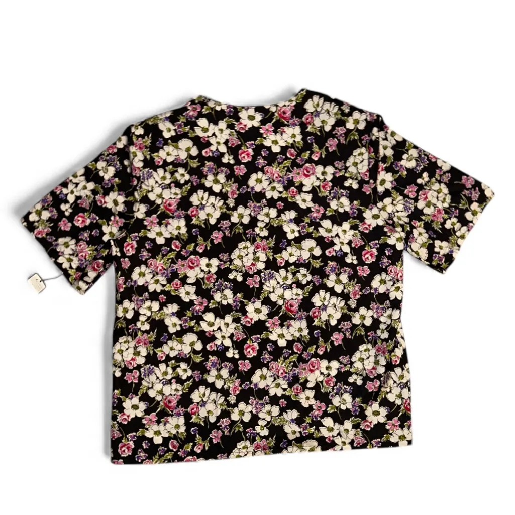 Judy Bond Floral Button - Image 3