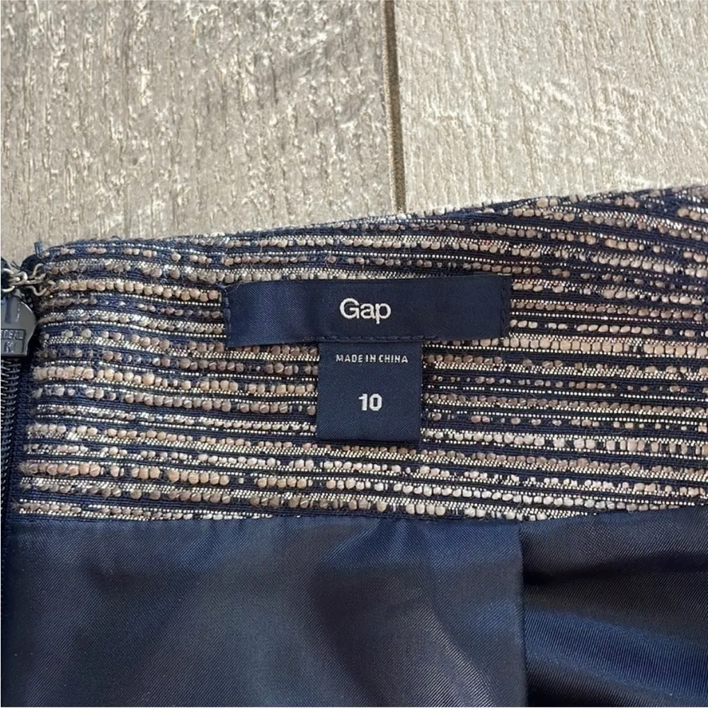 GAP Size 10 Silver and Blue Metallic Skirt. - Image 5
