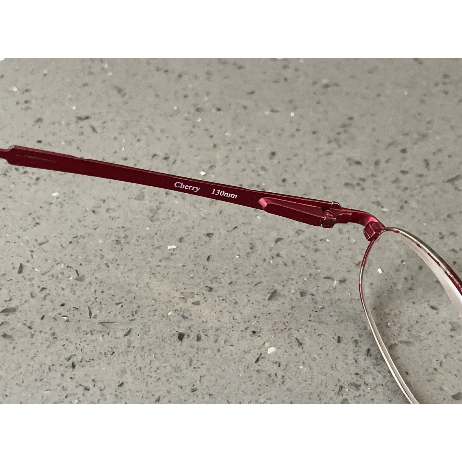Jungle Eyewear Parrot Cherry 45 - Image 10