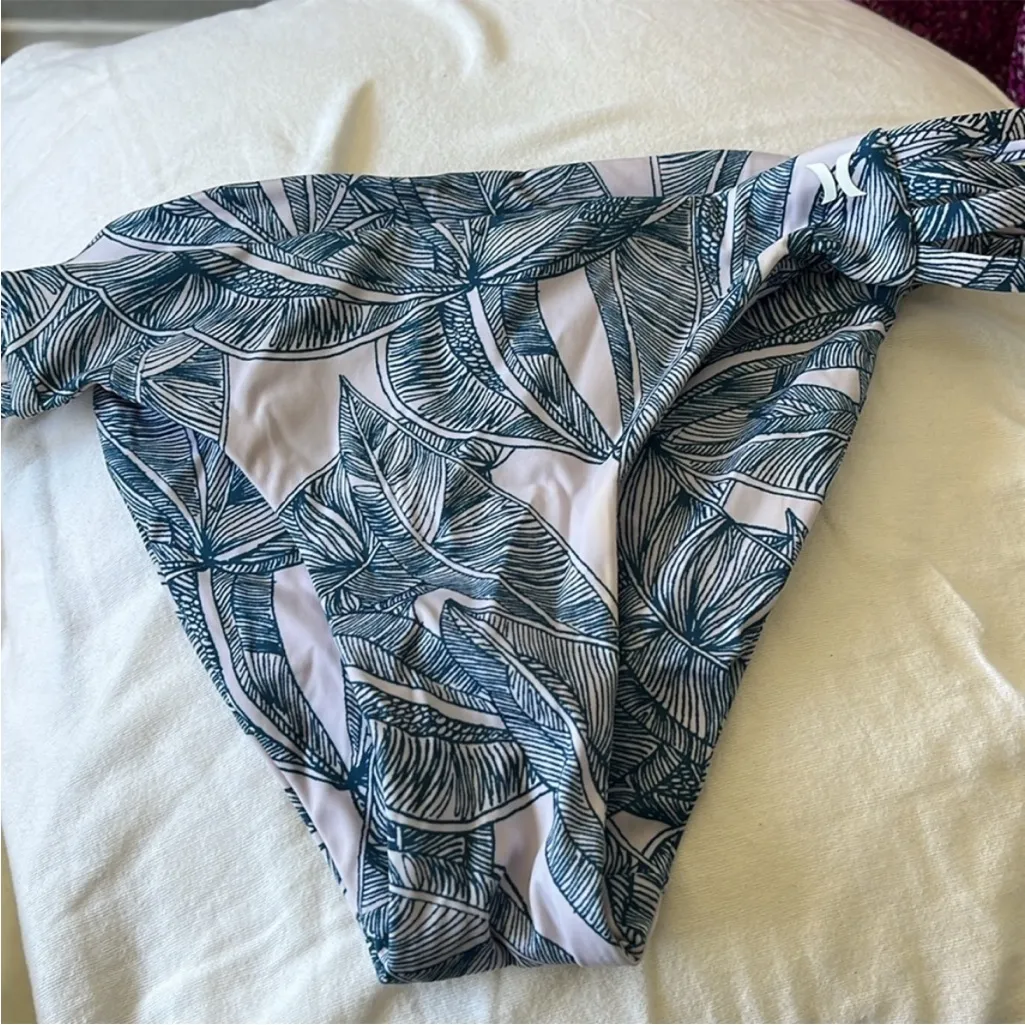 Hurley  Blue Leaf Print Bikini - Image 3