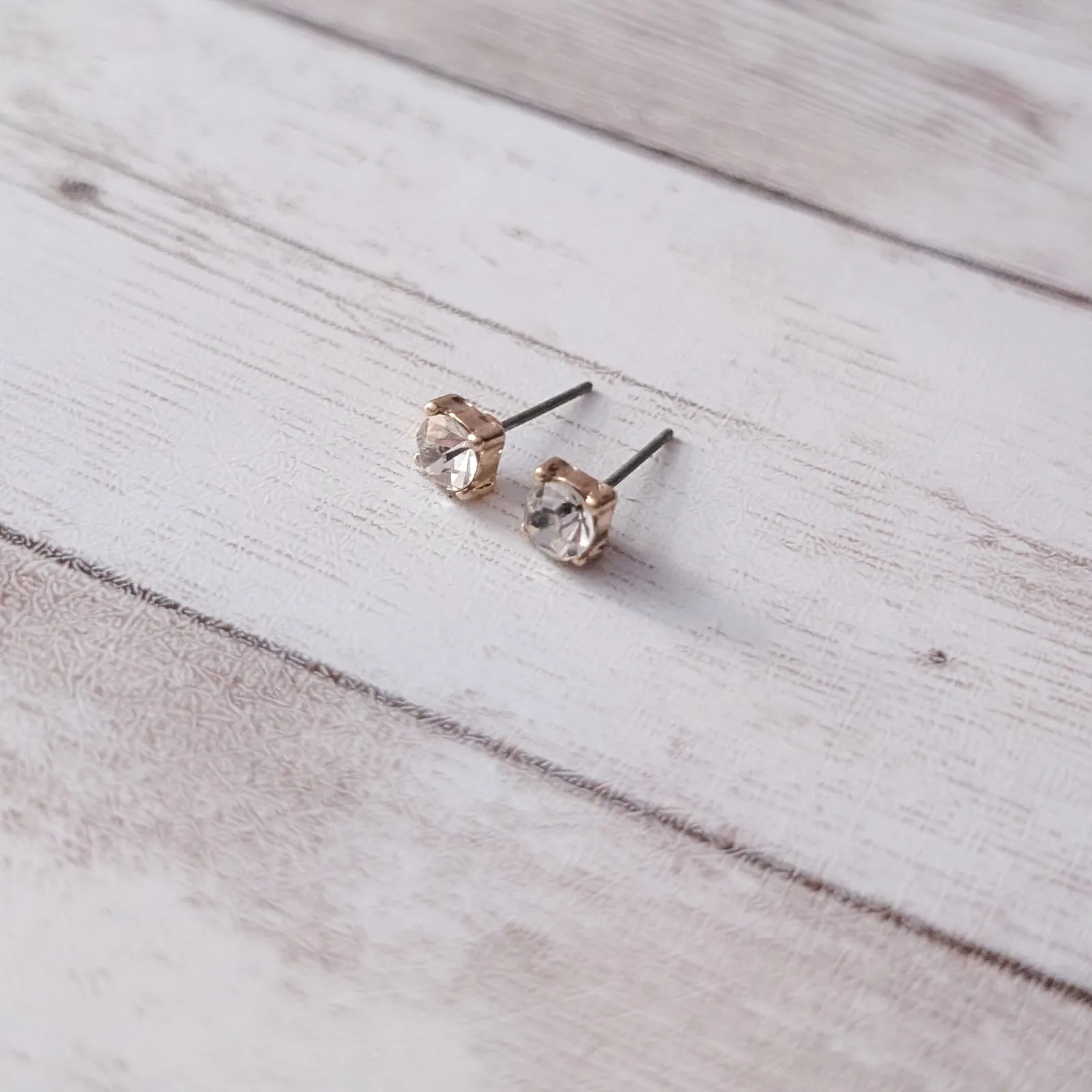 Vintage Stud Earrings 3/16" Classic - Image 5