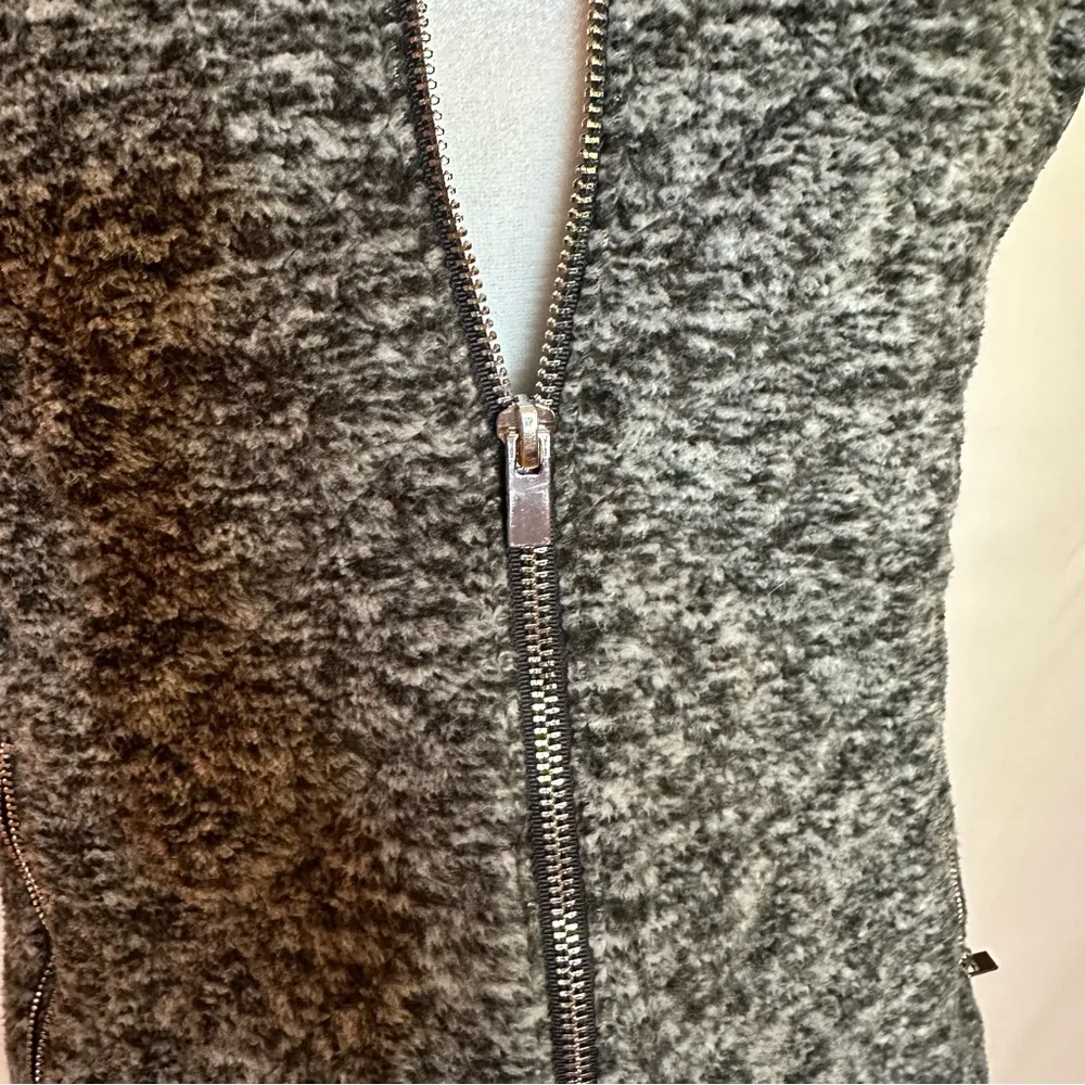 Abercrombie & Fitch  Vest - Image 3