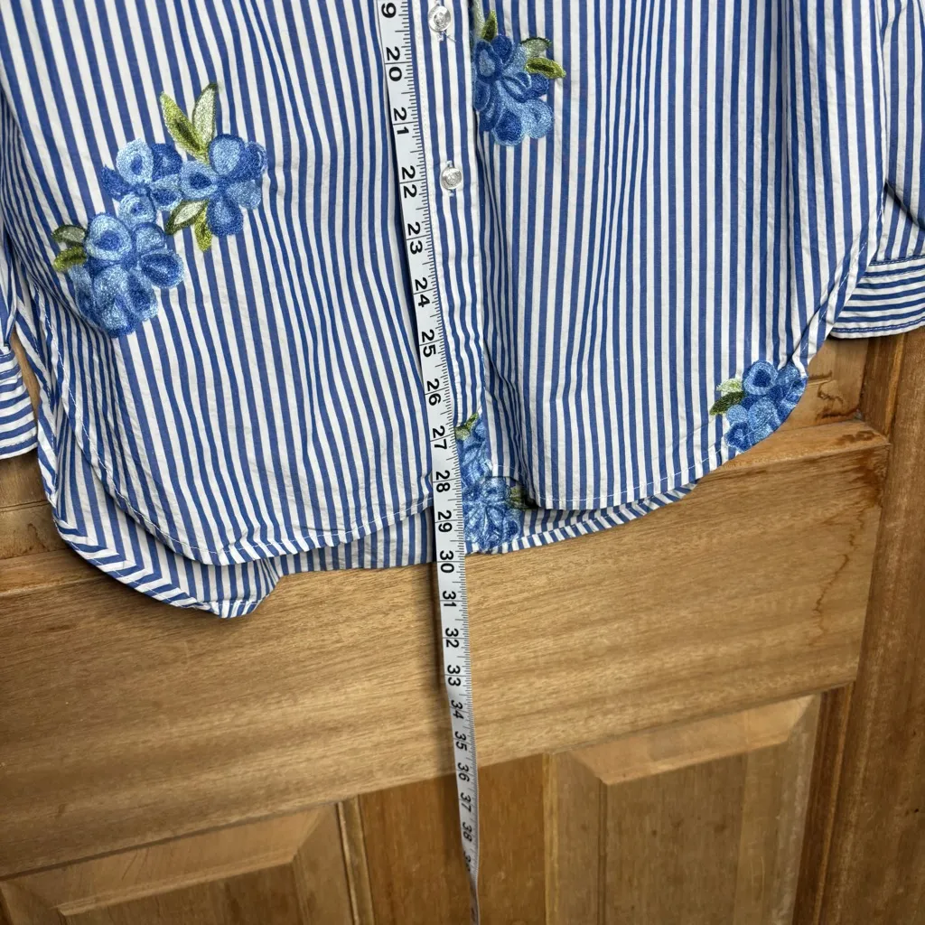 Calvin Klein women’s‎ Striped Blue and White Blouse floral embroidered size s - Image 4
