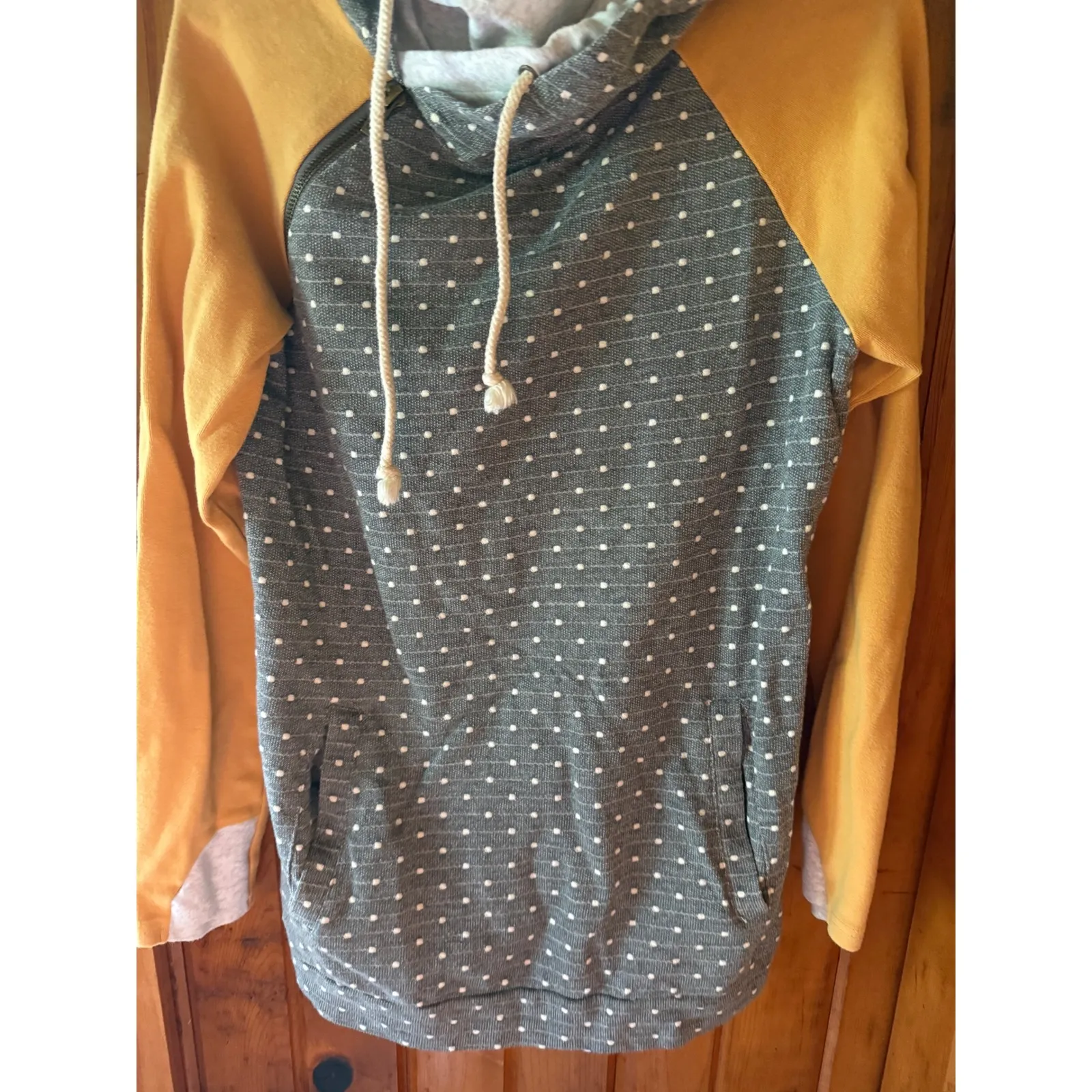 Polka Dot‎ Hoodie Cowl Neck Pullover Long Sleeve, Size small Gray - Image 3
