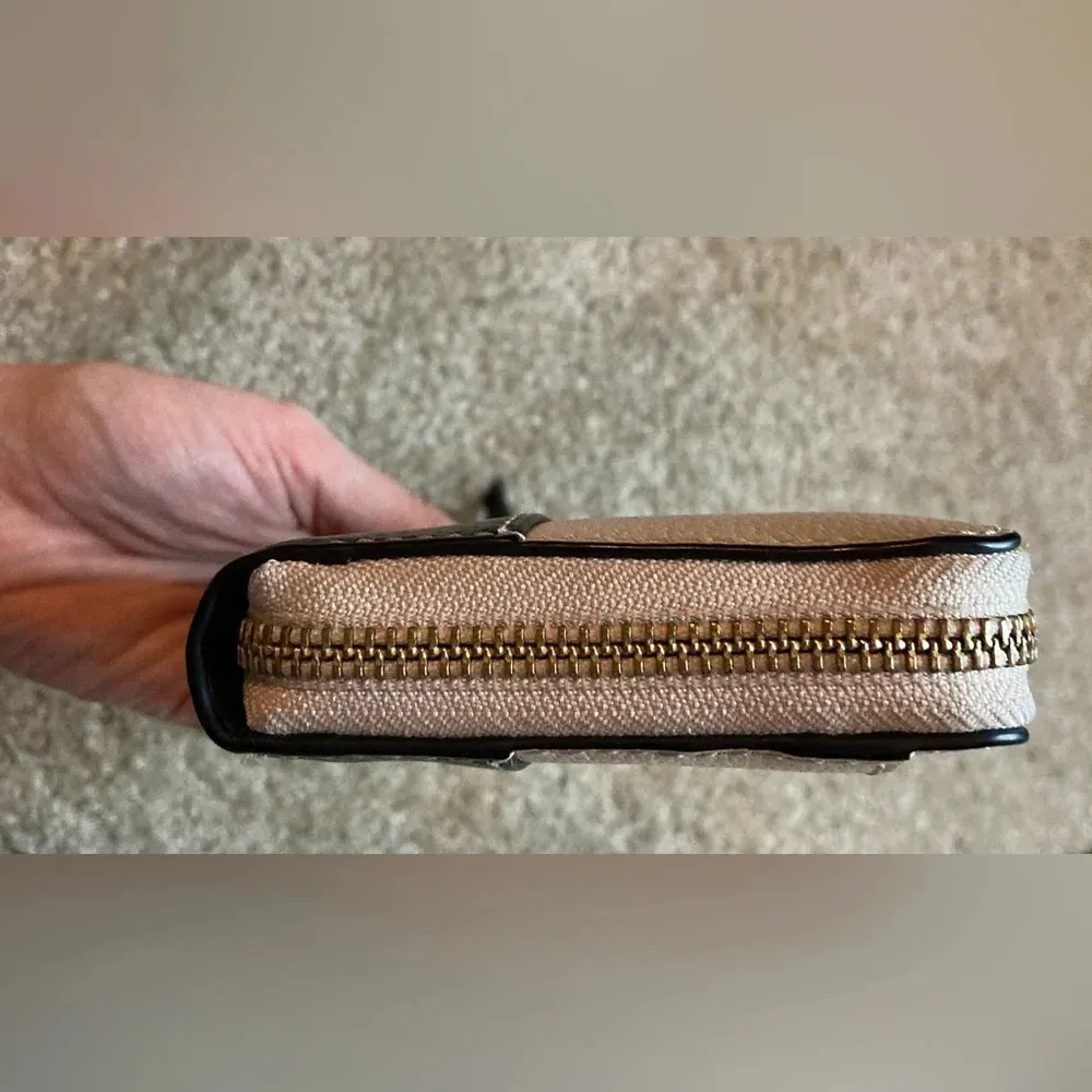 Like New Kate Spade Bay Street Pebbled Leather Zip Around Wallet - Image 3