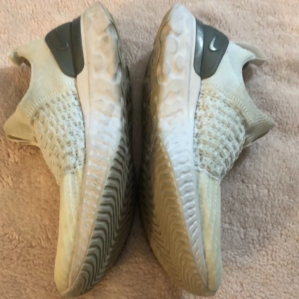 Nike phantom react woman’s - Image 3