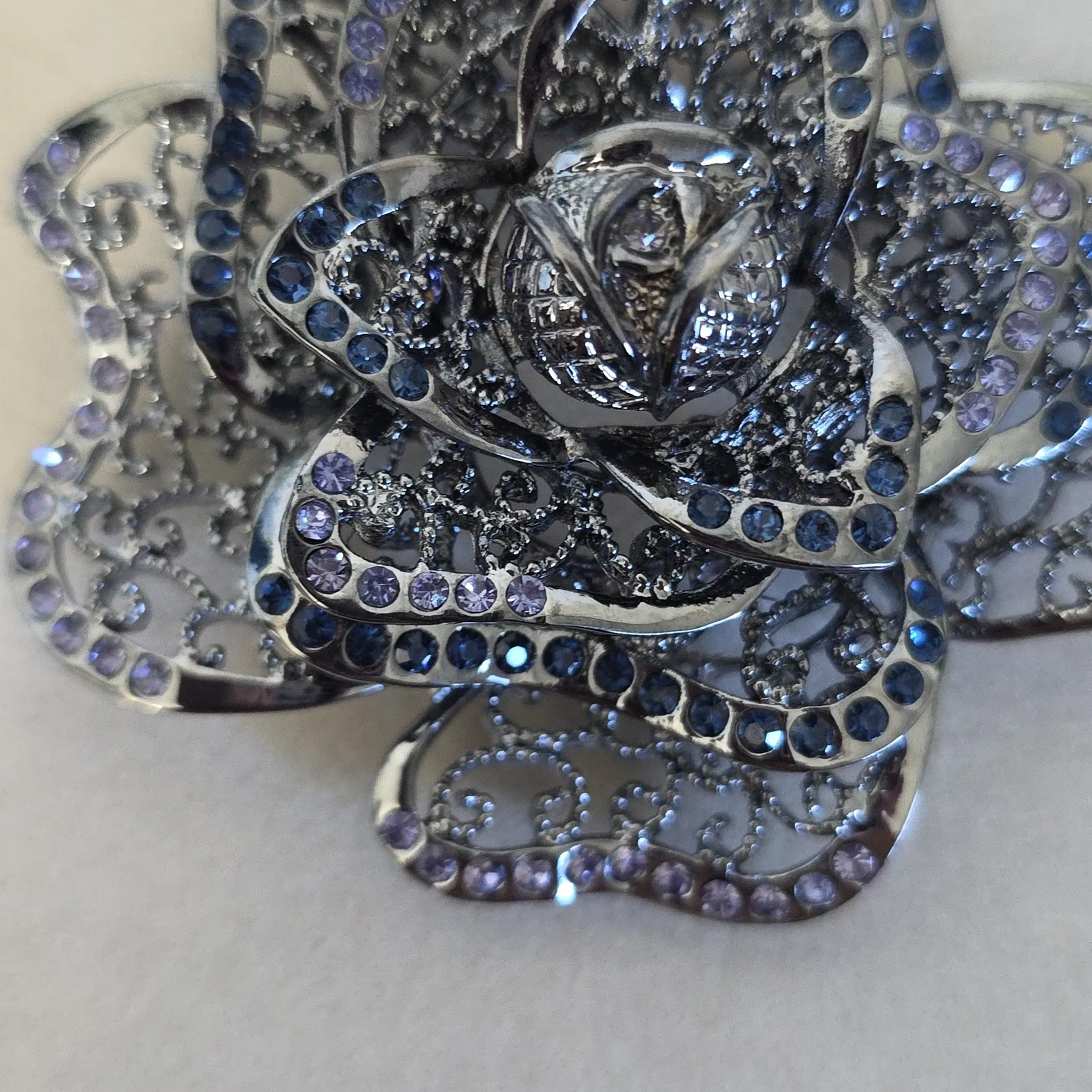 Vintage Statement Silver Blue Rhinestone Rose Flower Brooch Pin - Image 5
