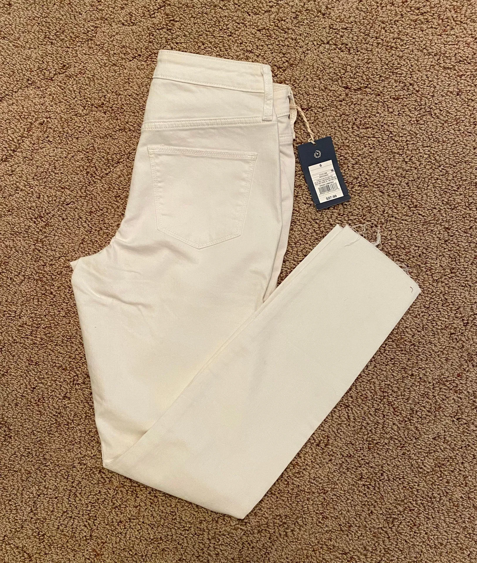 ‼️ Distressed White Skinny Jeans‼️ - Image 5