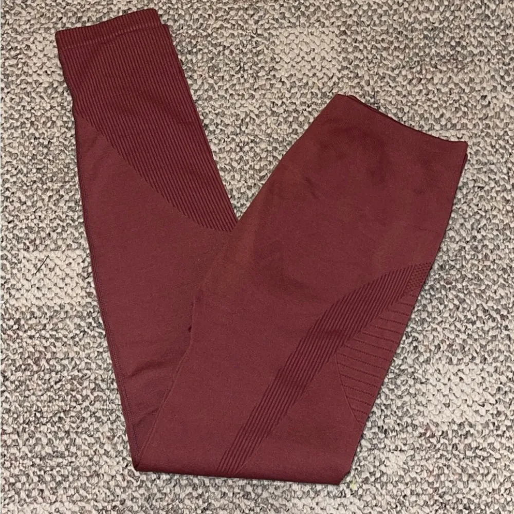 Alphalete Amplify Leggings - Image 2