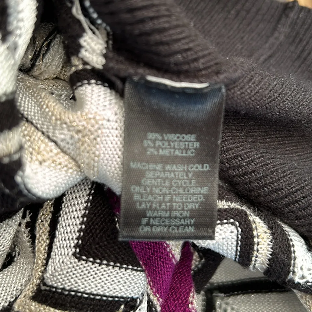 White House Black Market black purple white chevron stripe sweater top Size XS - Image 7