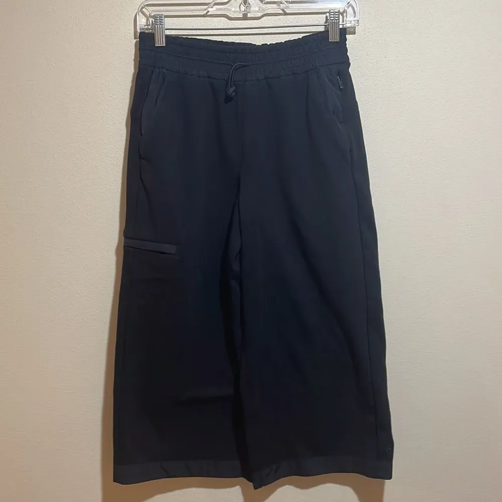 Athleta Triumph Hybrid Wide Leg Crop Black Gaucho Pants Size XS 533711 2023 - Image 7