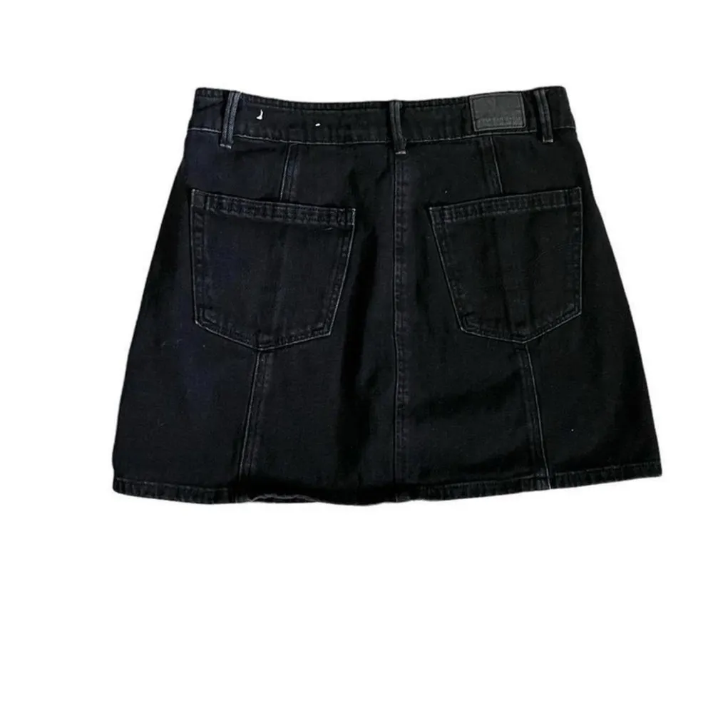 Denim Jean Black Button Up front Mini Skirt. Size 2 - Image 2